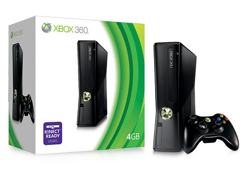 Console Xbox 360 4GB + Controle sem fio + Jogo